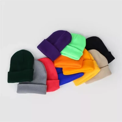 Ricamo personalizzato alla moda con logo, tinta unita, cappello invernale caldo, cappello lavorato a maglia, cappello lavorato a maglia caldo solido, cappello lavorato a maglia personalizzato, cappelli invernali, cappelli a cuffia